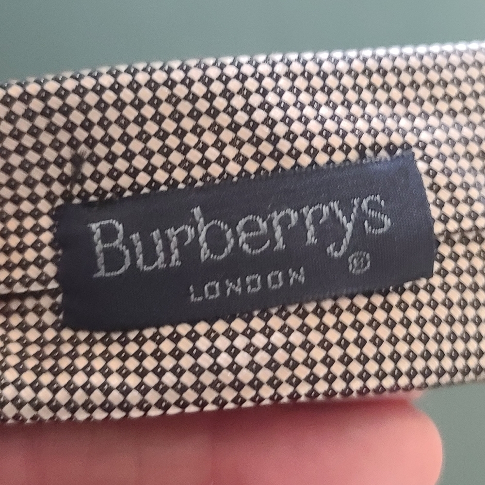 Burberry's London Made In Italy Rare Shiny Tan And Black Microcheck Tie, Silk - Picture 5 of 9